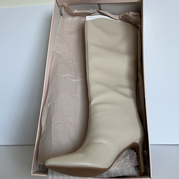 Fiora Dress Boot New With Box - Picture 3 of 9